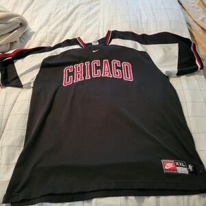 Chicago Bulls 90s Warm Up Shirt